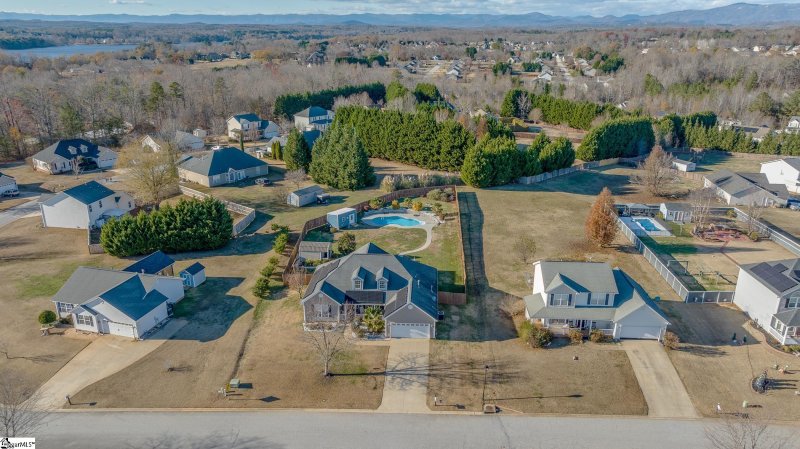 Property image 3 at 2 Cotton Hill Lane, Greer, SC 29651