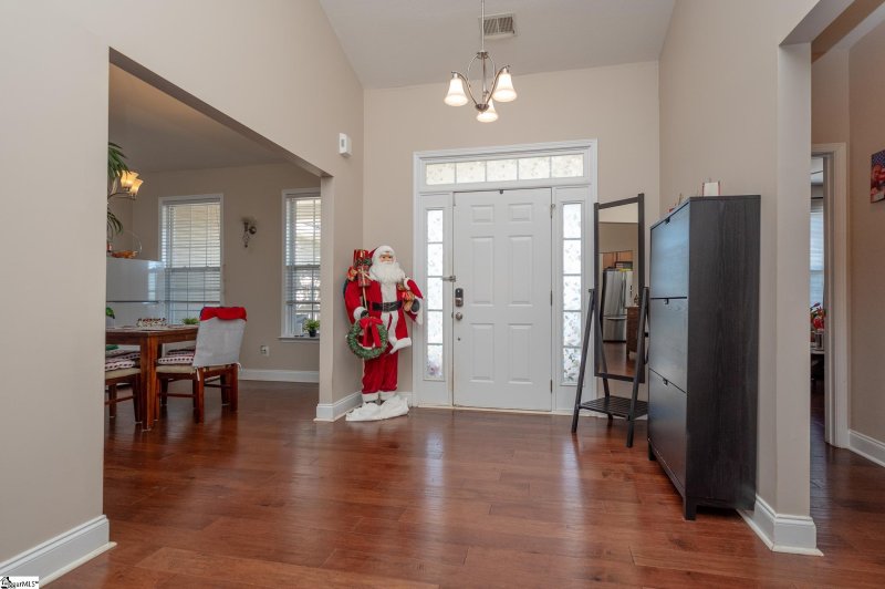 Property image 4 at 2 Cotton Hill Lane, Greer, SC 29651