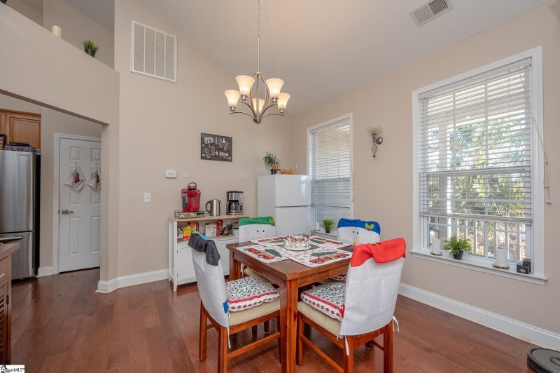 Property image 5 at 2 Cotton Hill Lane, Greer, SC 29651