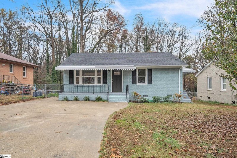 Property image 2 at 105 Tiffany Drive, Taylors, SC 29687