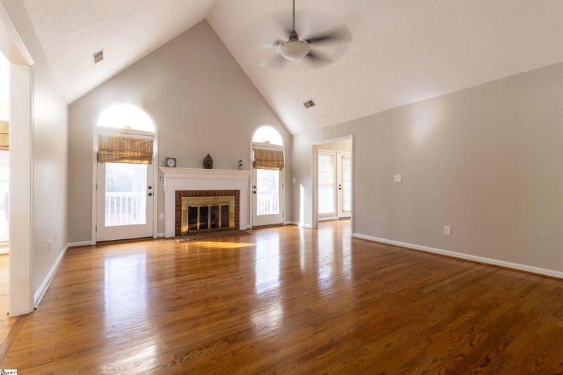 Property image 3 at 101 Chatsworth Court, Easley, SC 29642