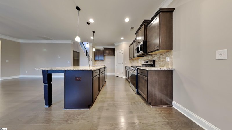 Property image 3 at 207 Willowbottom Drive, Greer, SC 29651-7292