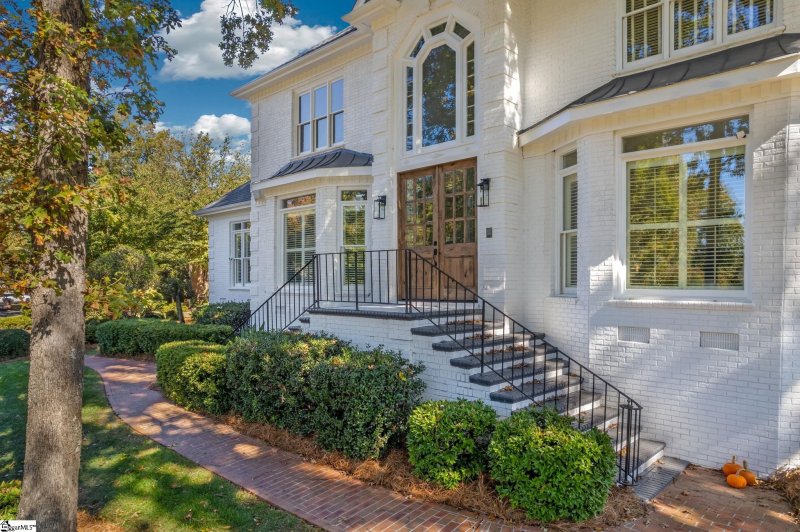 Property image 3 at 206 Waterford Lane, Greer, SC 29650