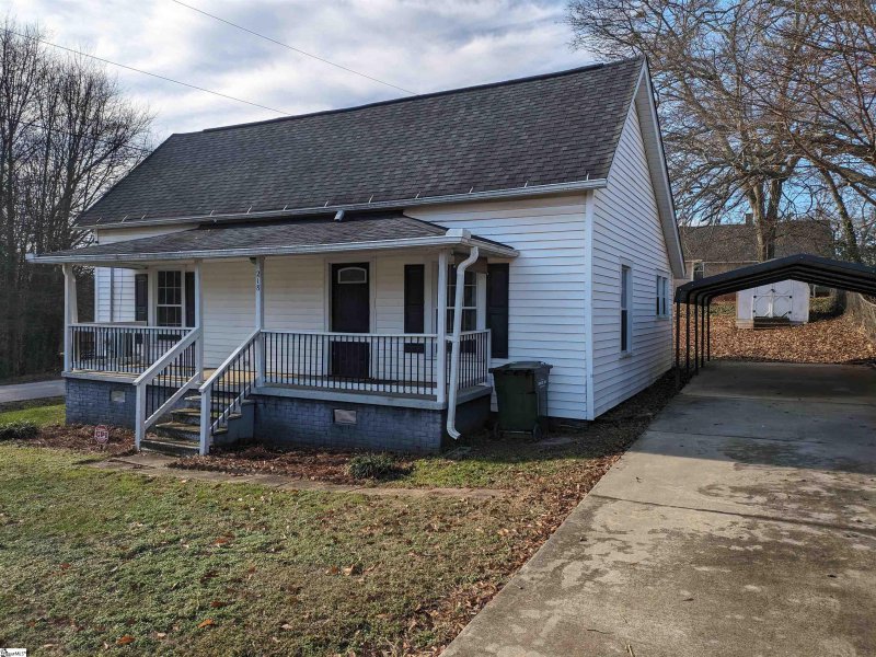 Property image 2 at 218 S 7th Street, Easley, SC 29640