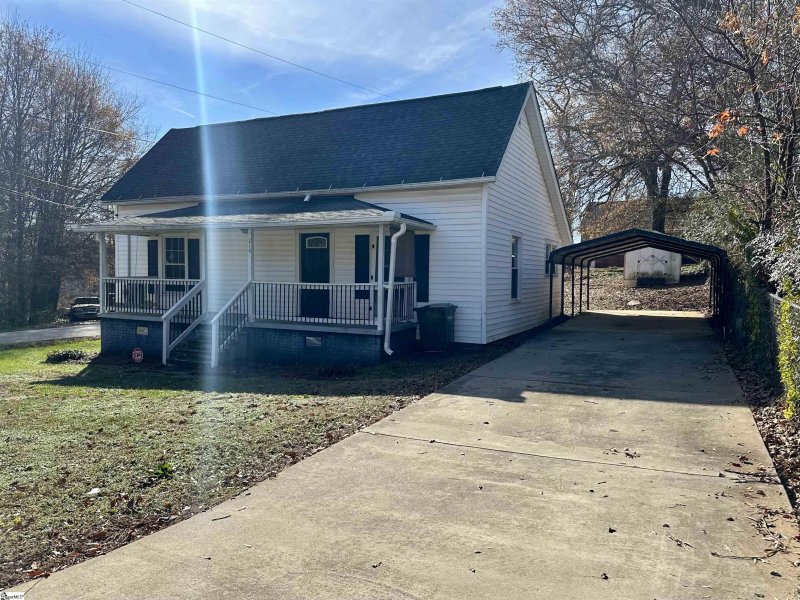 Property image 3 at 218 S 7th Street, Easley, SC 29640