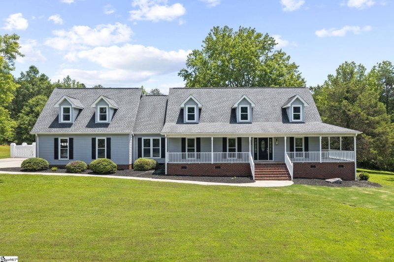 Property image 2 at 209 Janet Court, Simpsonville, SC 29681