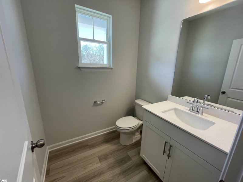 Property image 3 at 606 Autumn Lake Ridge, Simpsonville, SC 29681