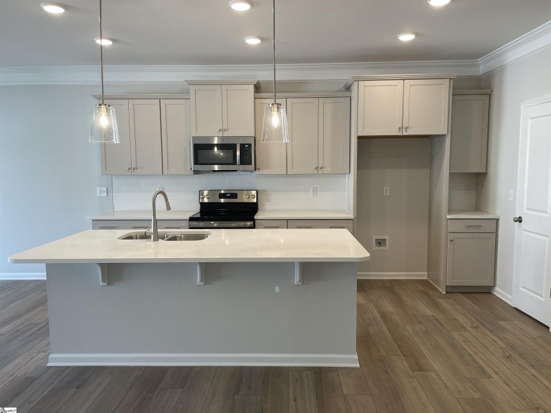 Property image 4 at 602 Autumn Lake Road, Simpsonville, SC 29681