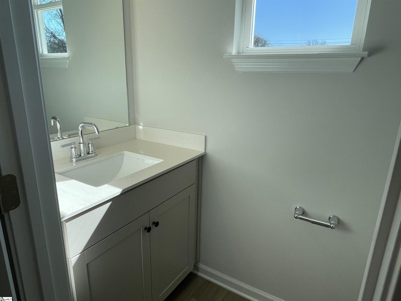 Property image 3 at 600 Autumn Lake Road, Simpsonville, SC 29681