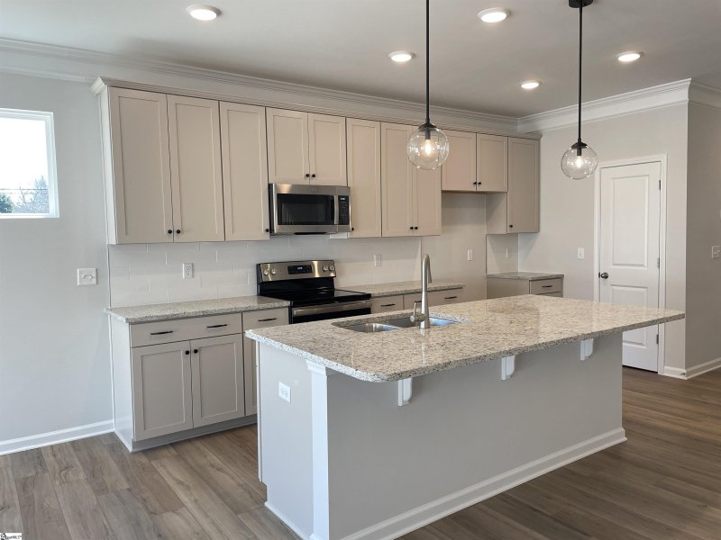 Property image 4 at 600 Autumn Lake Road, Simpsonville, SC 29681