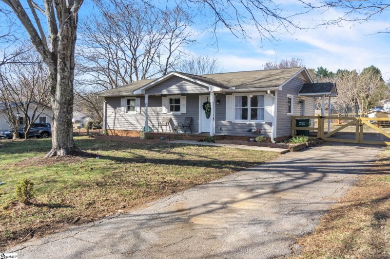 Property image 2 at 117 Stone Drive, Wellford, SC 29385