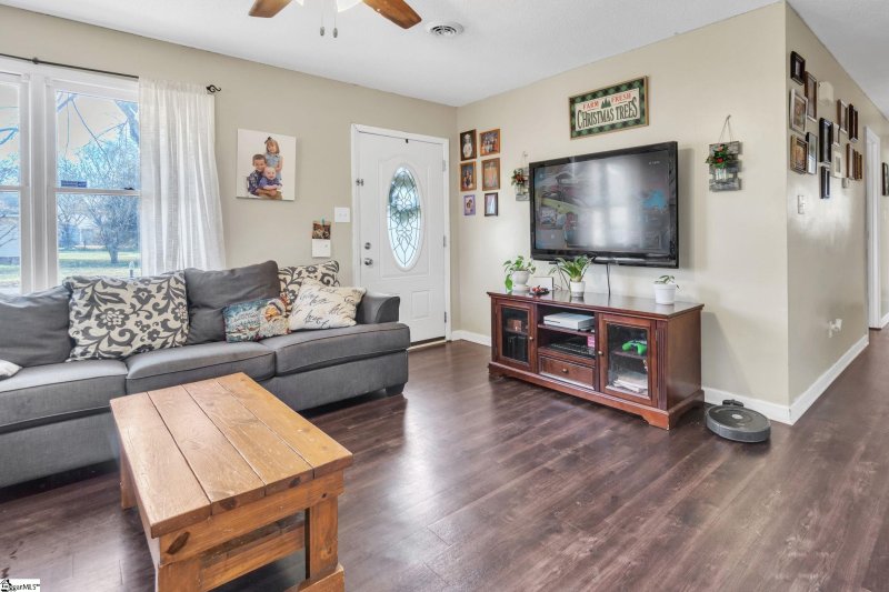 Property image 5 at 117 Stone Drive, Wellford, SC 29385