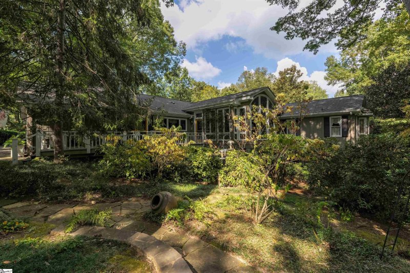 Property image 4 at 25 Stonehaven Drive, Greenville, SC 29607