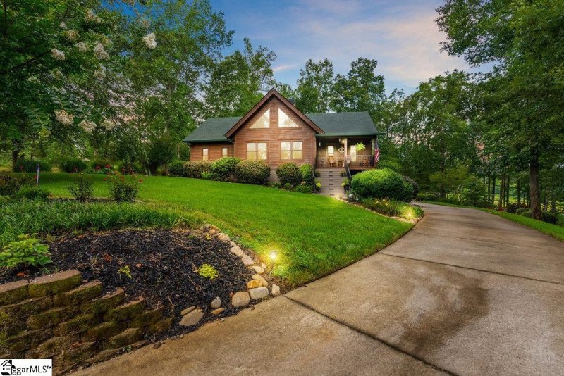 Property image 3 at 215 Lord Byron Lane, Travelers Rest, SC 29690-7212