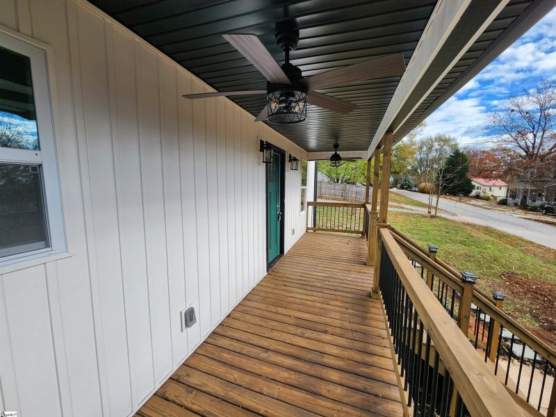 Property image 3 at 307 Barton Street, Easley, SC 29640