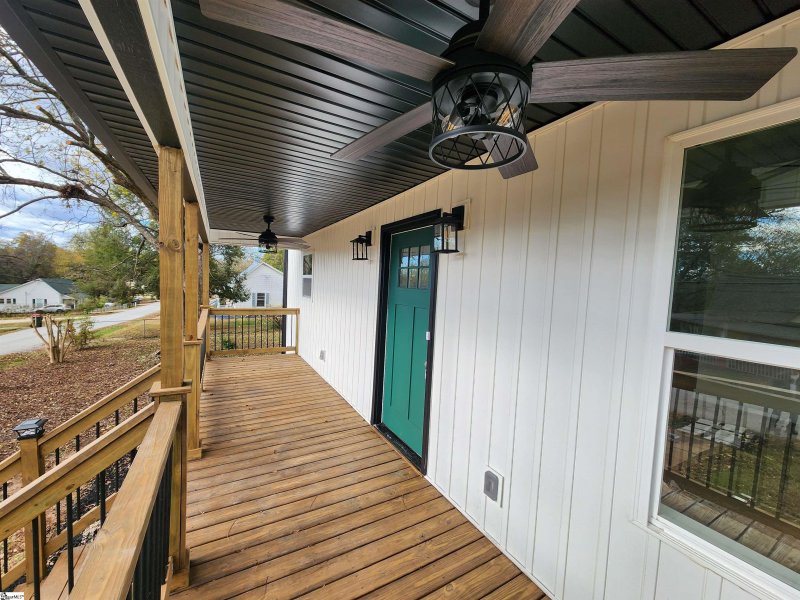 Property image 4 at 307 Barton Street, Easley, SC 29640