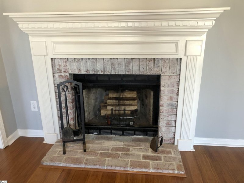 Property image 3 at 306 Oak Valley Drive, Simpsonville, SC 29681