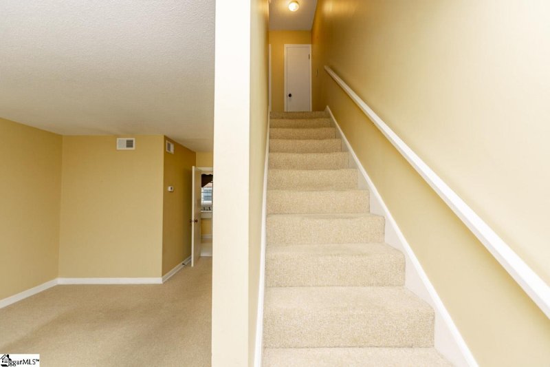 Property image 2 at 501 Edwards Road, Greenville, SC 29615