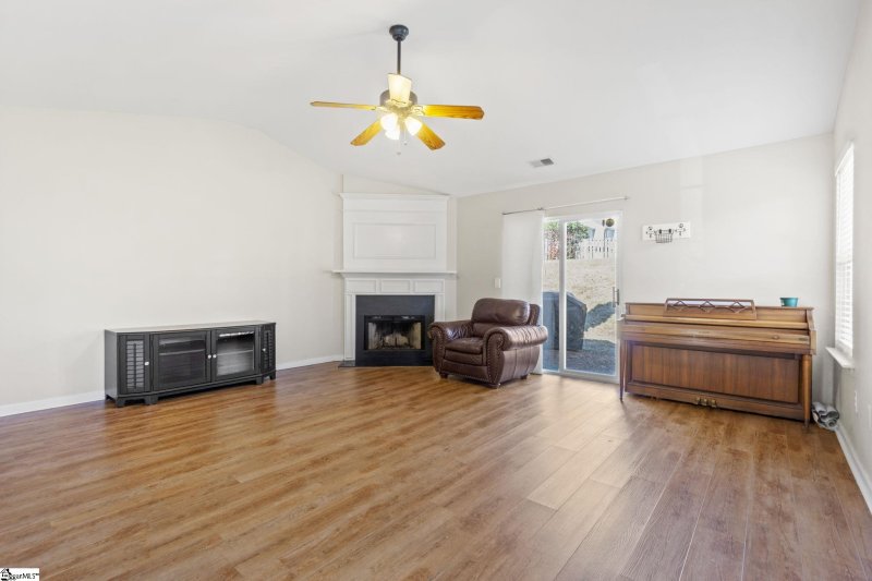 Property image 4 at 4 Pepper Harrow Court, Greenville, SC 29607