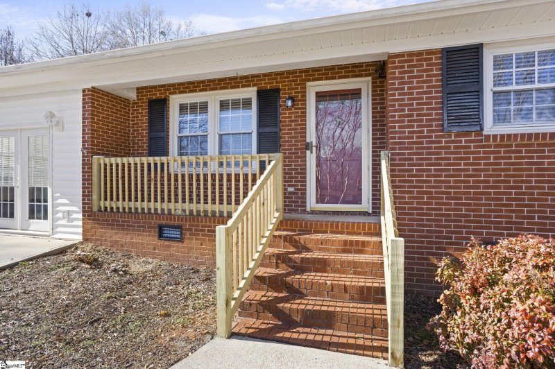 Property image 4 at 104 Graham Court, Williamston, SC 29697