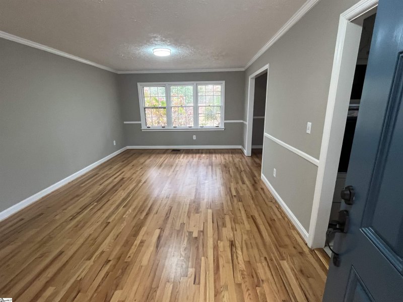 Property image 2 at 9 Stradley Terrace, Greenville, SC 29617