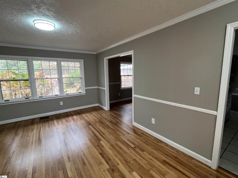 Property image 4 at 9 Stradley Terrace, Greenville, SC 29617