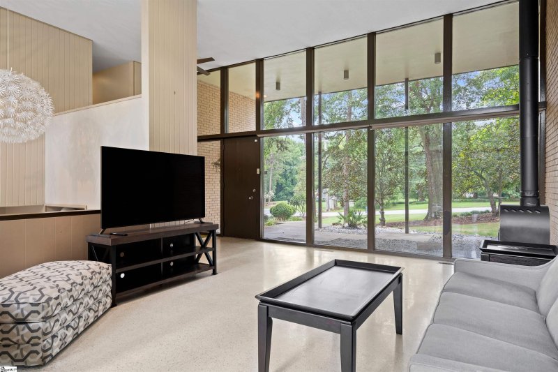 Property image 3 at 305 Botany Road, Greenville, SC 29615