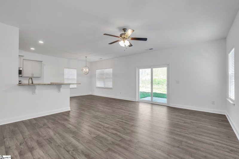 Property image 2 at 202 Rosewood Circle, Duncan, SC 29334