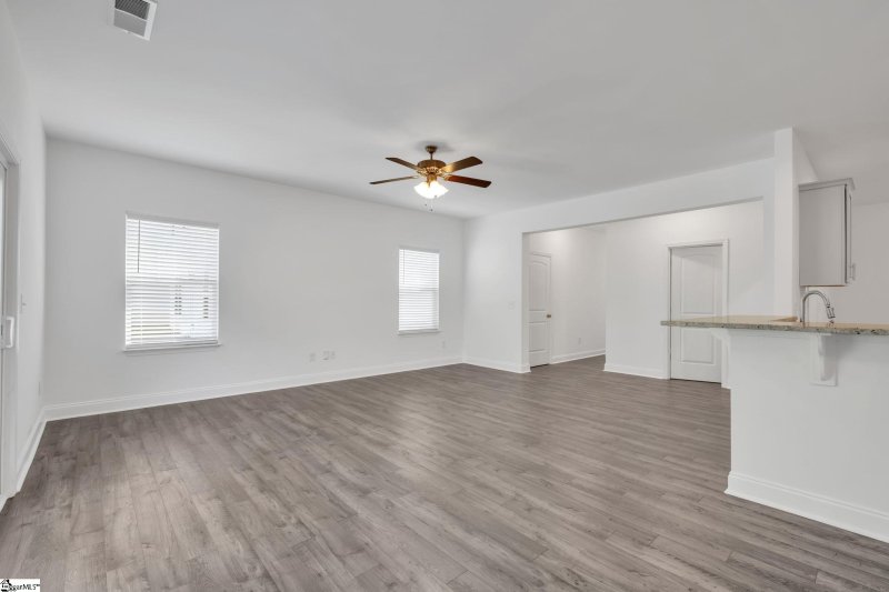 Property image 3 at 202 Rosewood Circle, Duncan, SC 29334