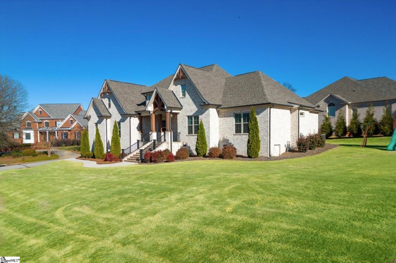 Property image 2 at 102 Hunt Cliff Court, Easley, SC 29642