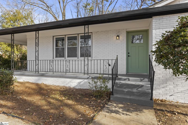 Property image 4 at 303 Creighton Drive, Taylors, SC 29687