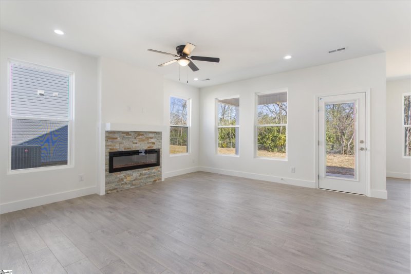 Property image 3 at 109 Sherwood Road, Easley, SC 29640