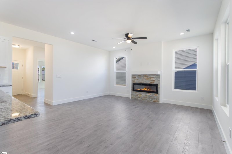 Property image 5 at 109 Sherwood Road, Easley, SC 29640