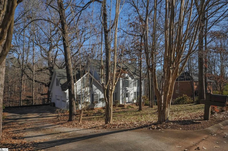 Property image 2 at 213 Westchester Way, Easley, SC 29642-8200