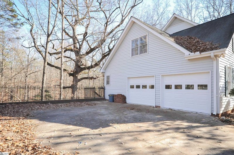 Property image 4 at 213 Westchester Way, Easley, SC 29642-8200