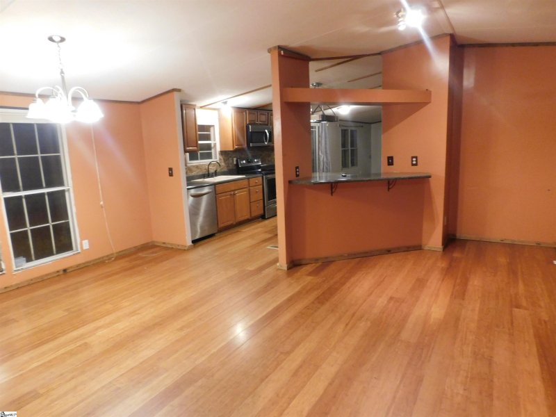 Property image 2 at 631 Cavins Road, Woodruff, SC 29388
