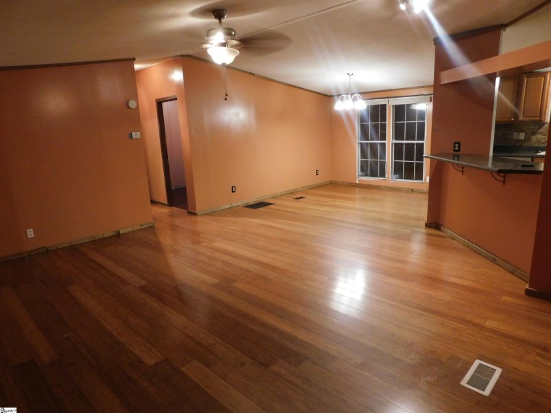 Property image 3 at 631 Cavins Road, Woodruff, SC 29388