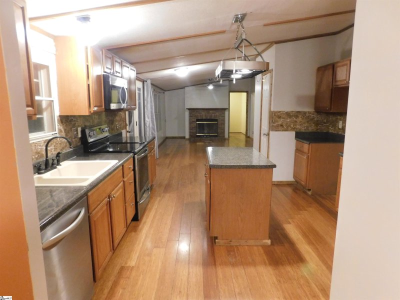 Property image 5 at 631 Cavins Road, Woodruff, SC 29388