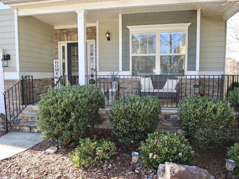 Property image 3 at 335 Bridge Crossing Drive, Simpsonville, SC 29681