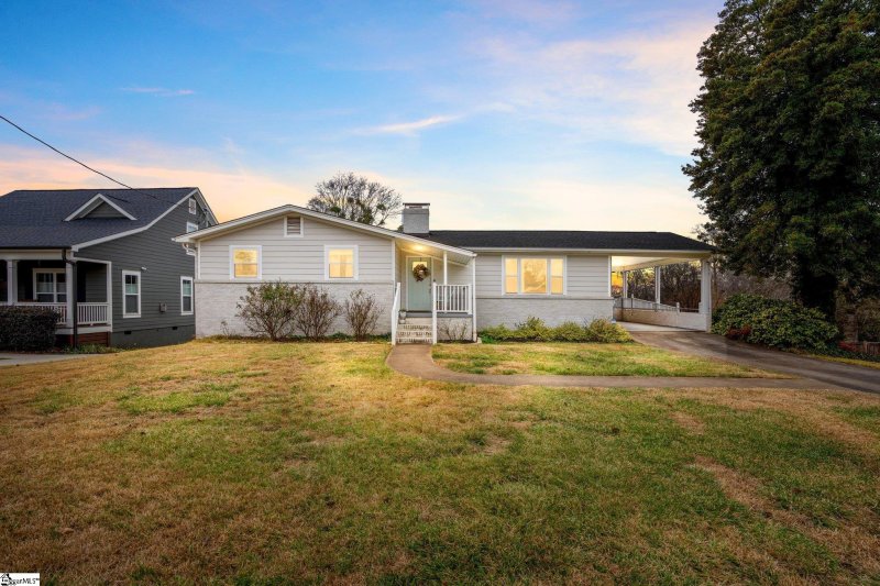 128 Oakland Drive