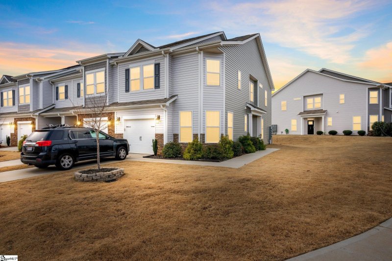 Property image 2 at 300 Sudduth Farms Drive, Greer, SC 29650
