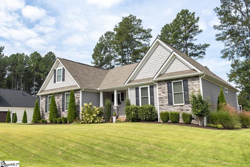 Property image 2 at 26 Pinerock Drive, Travelers Rest, SC 29690