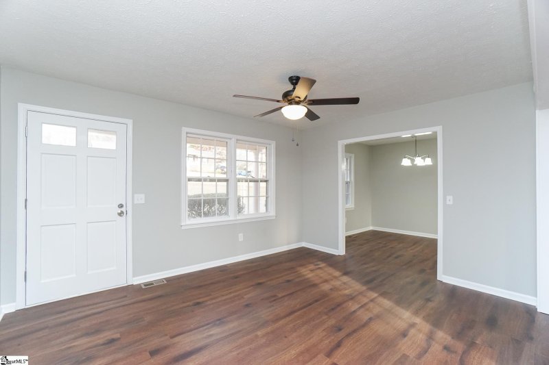 Property image 3 at 201 McAuthur Street, Easley, SC 29642