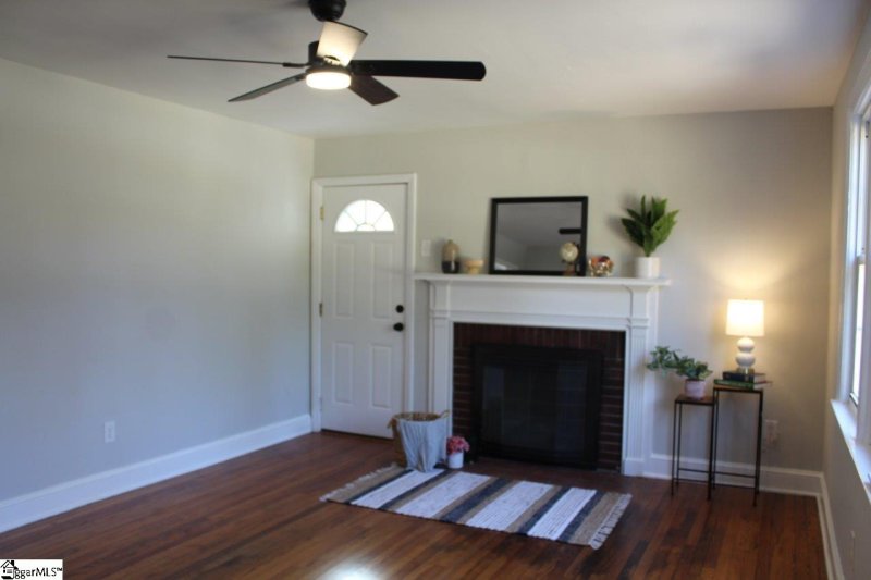 Property image 2 at 125 Marlboro Road, Spartanburg, SC 29301