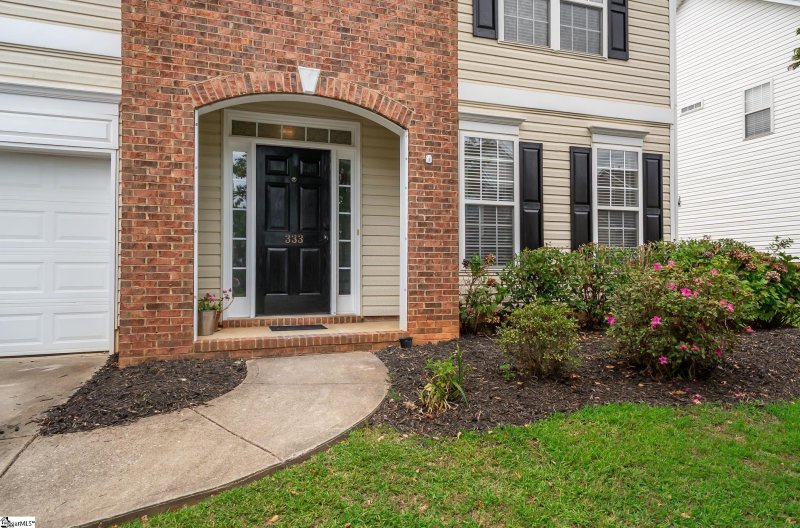 Property image 3 at 333 Surrywood Drive, Greenville, SC 29607