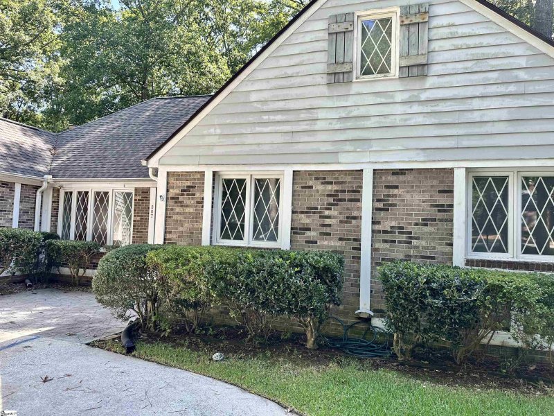 Property image 2 at 307 Rainwood Drive, Simpsonville, SC 29681