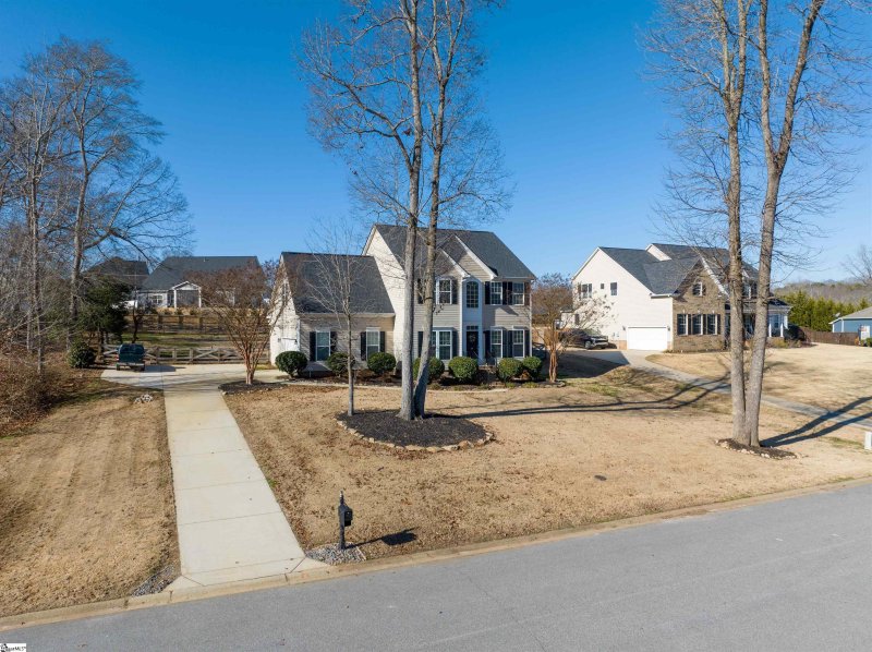 Property image 2 at 125 Scotts Bluff Drive, Simpsonville, SC 29681