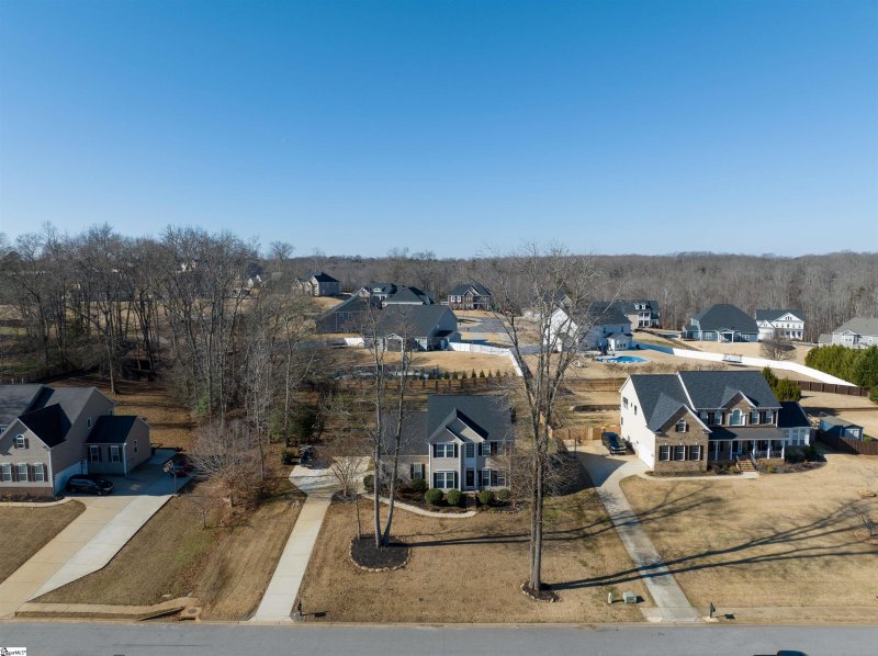 Property image 3 at 125 Scotts Bluff Drive, Simpsonville, SC 29681