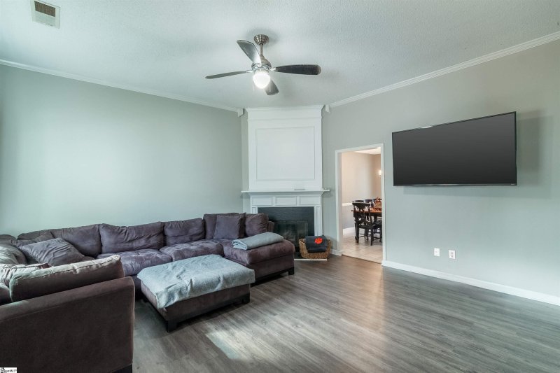 Property image 5 at 11 Brockmore Drive, Greenville, SC 29605