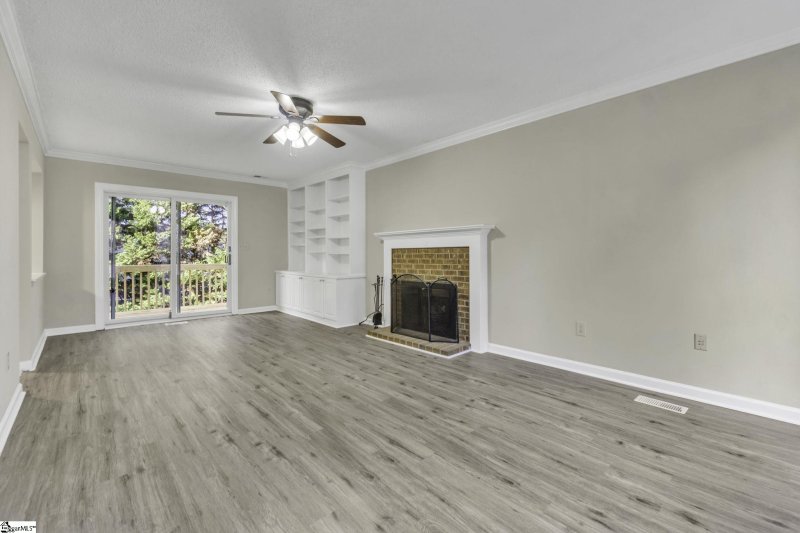 Property image 4 at 6 Three Forks Court, Greenville, SC 29609